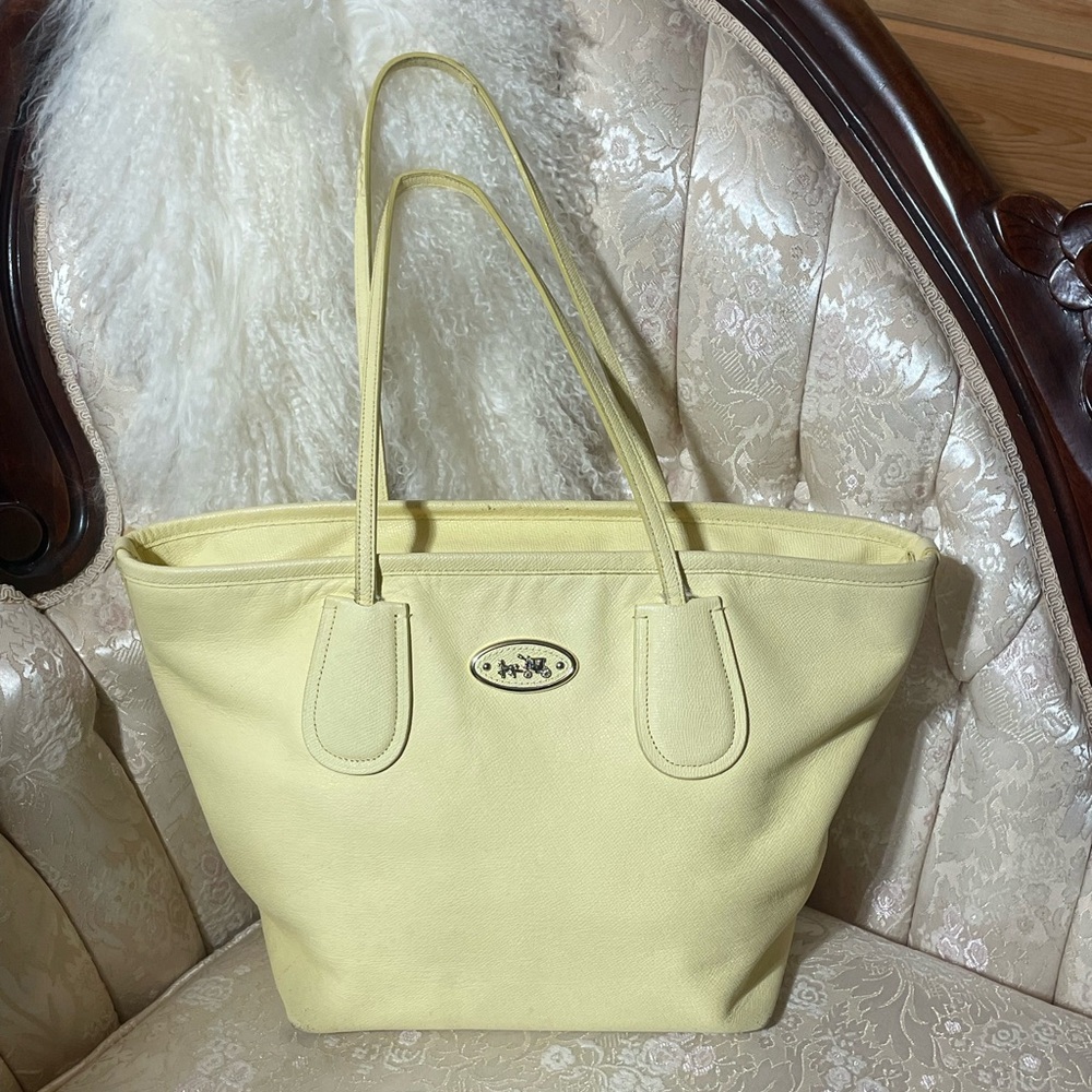 Coach XL leather bag